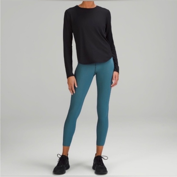 NWT Lululemon Base Pace HR Tight 25" *Two-Tone Ribbed Size 4 - Picture 3 of 10